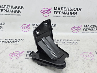 Кронштейн блока ABS Volkswagen Passat B8 2015, 1.8 л., CJSA, бензин, робот, 2t/c9x чёрный перламутр, седан, правый руль, 5Q2614235E