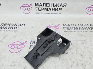 кронштейн (крепление) Volkswagen Passat B8 2015, 1.8 л., CJSA, бензин, робот, 2t/c9x чёрный перламутр, седан, правый руль, 5Q1971303C