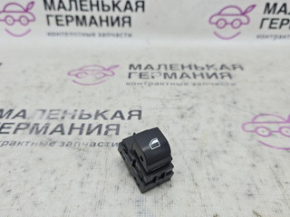 кнопка стеклоподъемника двери передней левой BMW X1 F48 2017, 2.0 л., B48 A20 B, бензин, АКПП, синий mediterranblau c10, полный привод, правый руль, 61319208107, 9208107