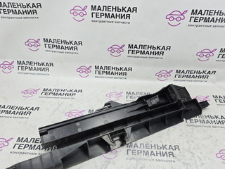 кронштейн радиатора BMW X6 E71/E72 E71 2009, 3.0 л., N54 B30 A, бензин, серебро, правый руль, 17118572189, 7799762, 17117799762, 7799762, 8572189
