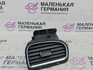 дефлектор обдува салона Volkswagen Golf GTI 6 поколение 2011, 2.0 л., CCZB, бензин, робот, b4/b9a белый, хетчбэк 5 дв., передний привод, правый руль, 5K0819710D, 5K0819704K