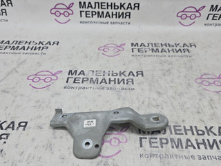 кронштейн (крепление) Volkswagen Golf GTI 6 поколение 2011, 2.0 л., CCZB, бензин, робот, b4/b9a белый, хетчбэк 5 дв., передний привод, правый руль, 5K2908559, 5K2906633