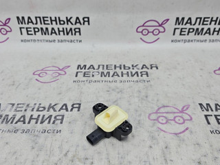 датчик удара Mercedes-Benz GLA-Класс X156 2014, 2.0 л., M 270.920, бензин, робот, белый calcite white (650u), хетчбэк 5 дв., полный привод, правый руль, A1668210351