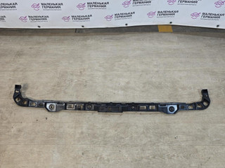 крепление бампера Volkswagen Golf GTI 6 поколение 2011, 2.0 л., CCZB, бензин, робот, b4/b9a белый, хетчбэк 5 дв., передний привод, правый руль, 5K6807863