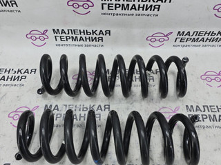 пружина задняя BMW 1 серия F20/F21 F20 2013, 3.0 л., N55 B30 A, бензин, АКПП, 300, u300 — alpinweiss iii, хетчбэк 5 дв., задний привод, правый руль, 33536851928, 6851928