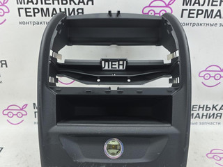 Декоративная накладка центральной консоли BMW 5 серия G30/G31 G30 2017, 2.0 л., B48 B20 A, бензин, АКПП, b65 jatoba brown metallic, седан, задний привод, правый руль, 51169330681, 9330681