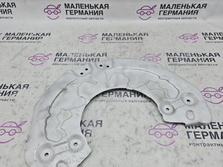защитный кожух тормозного механизма Mercedes-Benz C-Класс W205/S205/C205 W205.042 2014, 2.0 л., M 274.920, бензин, АКПП, 755 серый, седан, задний привод, правый руль, A0004213520