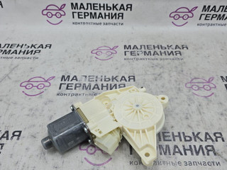 моторчик стеклоподъемника задний левый Mercedes-Benz C-Класс W204 [рестайлинг] W204.048 2012, 1.8 л., M 271.860, бензин, АКПП, 149 белый, седан, задний привод, правый руль, A2048200542, 0130822505