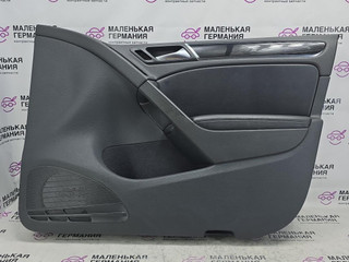 обшивка двери передняя правая Volkswagen Golf GTI 6 поколение 2011, 2.0 л., CCZB, бензин, робот, b4/b9a белый, хетчбэк 5 дв., передний привод, правый руль, 5K4867012