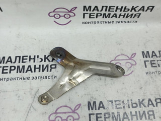 кронштейн турбины Mercedes-Benz GLA-Класс X156 2014, 2.0 л., M 270.920, бензин, робот, белый calcite white (650u), хетчбэк 5 дв., полный привод, правый руль, A2700960540