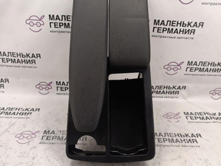 Подлокотник центральной консоли Mercedes-Benz C-Класс W204 [рестайлинг] W204.048 2012, 1.8 л., M 271.860, бензин, АКПП, 149 белый, седан, задний привод, правый руль, A2046801339, A2046830394