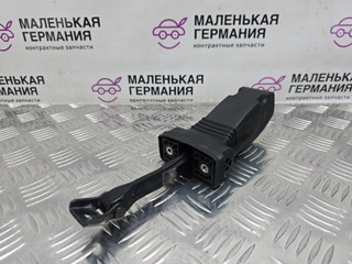 ограничитель открывания двери Audi A4 B9 2017, 2.0 л., CVKB, бензин, АКПП, 2y/s9r белый металлик, седан, передний привод, правый руль, 8W0837249, 8W0837267