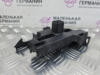 кронштейн радиатора BMW 5 серия G30/G31 G30 2018, 2.0 л., B48 B20 A, бензин, АКПП, a96 mineral-weiss metallic, седан, задний привод, правый руль, 17118632128, 8632128, 1711228281