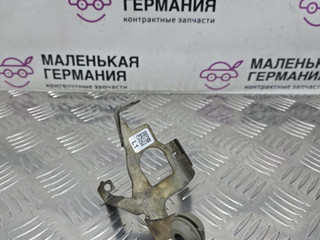 кронштейн (крепление) BMW 5 серия G30/G31 G30 2018, 2.0 л., B48 B20 A, бензин, АКПП, a96 mineral-weiss metallic, седан, задний привод, правый руль, 7341718
