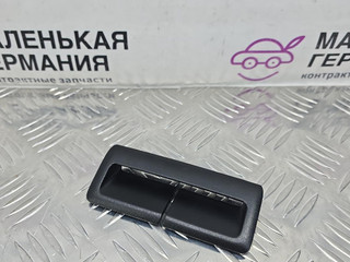 заглушка крепления ремня безопасности Mercedes-Benz C-Класс W204 [рестайлинг] W204.048 2012, 1.8 л., M 271.860, бензин, АКПП, 149 белый, седан, задний привод, правый руль, 2046950159, 6950159, A2046950159