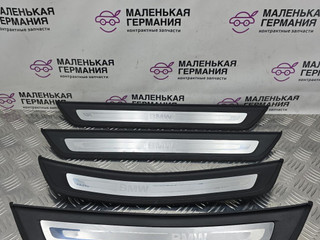 комплект накладок на пороги (внутренние) BMW 5 серия G30/G31 G30 2018, 2.0 л., B48 B20 A, бензин, АКПП, черный 475, седан, задний привод, правый руль, 51477398321, 7398321, 51477381330, 7381330, 51477381329, 7381329