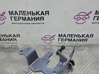 проушина крепежная Mercedes-Benz C-Класс W205/S205/C205 W205.042 2014, 2.0 л., M 274.920, бензин, АКПП, 755 серый, седан, задний привод, правый руль, A2742230441