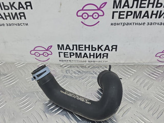 патрубок радиатора Mercedes-Benz C-Класс W205/S205/C205 W205.042 2014, 2.0 л., M 274.920, бензин, АКПП, 755 серый, седан, задний привод, правый руль, 0613561A