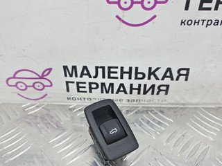 кнопка открытия багажника BMW 5 серия G30/G31 G30 2017, 2.0 л., B47 D20 A, дизель, АКПП, black sapphire metallic (475), седан, задний привод, правый руль, 61319327029, 9327029, 3176963