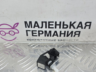 форсунка омывателя лобового стекла BMW 5 серия G30/G31 G30 2018, 2.0 л., B48 B20 A, бензин, АКПП, черный 475, седан, задний привод, правый руль, 7388757