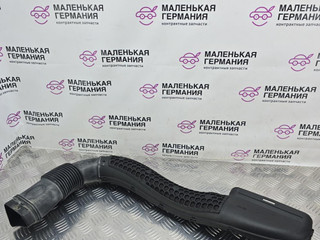 воздухозаборник Mercedes-Benz C-Класс W205/S205/C205 W205.042 2014, 2.0 л., M 274.920, бензин, АКПП, 755 серый, седан, задний привод, правый руль, A2740901000, A2740900582