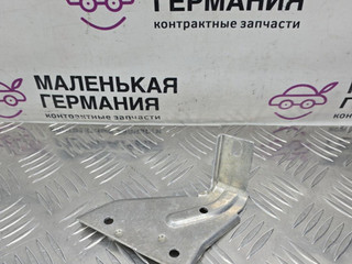 кронштейн (крепление) Volkswagen Passat CC 1 поколение [рестайлинг] 2013, 2.0 л., CCZB, бензин, робот, z2/h5x синий металлик, седан, передний привод, правый руль, 8K2819079