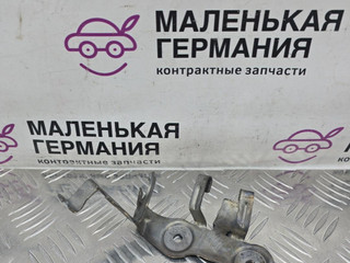 кронштейн (крепление) BMW 5 серия G30/G31 G30 2018, 2.0 л., B48 B20 A, бензин, АКПП, a96 mineral-weiss metallic, седан, задний привод, правый руль, 34306861835, 6861835