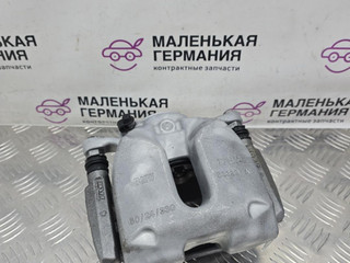 суппорт передний левый BMW 5 серия G30/G31 G30 2018, 2.0 л., B48 B20 A, бензин, АКПП, a96 mineral-weiss metallic, седан, задний привод, правый руль, 34106872799, 6872799, 34106882255, 6882255