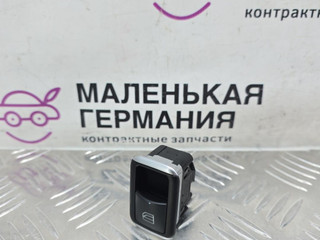 кнопка стеклоподъемника двери передней левой Mercedes-Benz GLA-Класс X156 2014, 2.0 л., M 270.920, бензин, робот, белый calcite white (650u), хетчбэк 5 дв., полный привод, правый руль, A2049058102