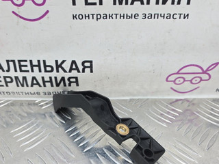 кронштейн (крепление) Mercedes-Benz GLA-Класс X156 2014, 2.0 л., M 270.920, бензин, робот, белый calcite white (650u), хетчбэк 5 дв., полный привод, правый руль, A2465460843