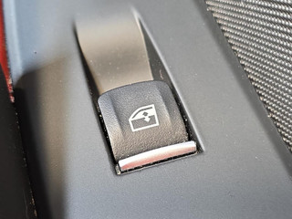 кнопка стеклоподъемника двери BMW 8 серия G14/G15 G15 2021, 4.4 л., N63B44D, бензин, АКПП, черный, купе, полный привод, 61319327031, 9327031