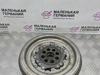 маховик Volkswagen Golf GTI 6 поколение 2011, 2.0 л., CCZB, бензин, робот, b4/b9a белый, хетчбэк 5 дв., передний привод, правый руль, 06J105266AE