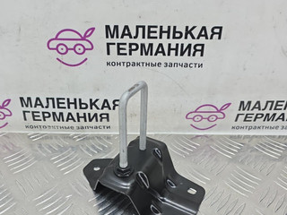 захватный крюк капота BMW X1 F48 2019, 1.5 л., B38 A15 A, бензин, робот, белый, передний привод, правый руль, 51237435104, 7435104