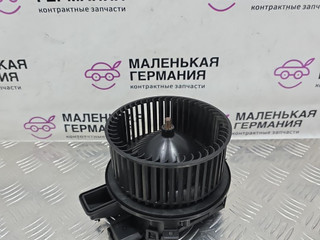 моторчик печки Audi A4 B9 2017, 2.0 л., CVKB, бензин, АКПП, 2y/s9r белый металлик, седан, передний привод, правый руль, 4M2820021A