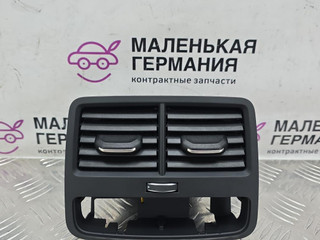 дефлектор обдува салона Audi A4 B9 2017, 2.0 л., CVKB, бензин, МКПП, s9/x5q синий металлик, седан, передний привод, правый руль, 8W0819203