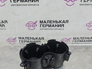 подстаканник Audi A4 B9 2017, 2.0 л., CVKB, бензин, МКПП, s9/x5q синий металлик, седан, передний привод, правый руль, 8W0862533, 8W0863276