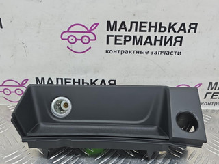 прикуриватель Audi A4 B9 2017, 2.0 л., CVKB, бензин, МКПП, s9/x5q синий металлик, седан, передний привод, правый руль, 8W2864131