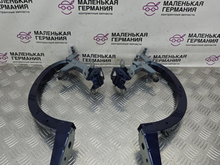 петля крышки багажника Audi A4 B9 2017, 2.0 л., CVKB, бензин, МКПП, s9/x5q синий металлик, седан, передний привод, правый руль, 8W5827305A, 8W5827306A, 8W5827301A, 8W5827302A