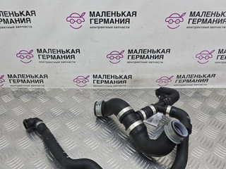 патрубок радиатора Mercedes-Benz C-Класс W204 [рестайлинг] W204.048 2012, 1.8 л., M 271.860, бензин, АКПП, 149 белый, седан, задний привод, правый руль, A2045018282, A2048308596