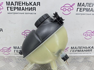 бачок расширительный Mercedes-Benz E-Класс W212/S212/C207/A207 W212 2012, 1.8 л., M 271.860, бензин, АКПП, 040 черный, седан, задний привод, правый руль, A2045000549, A0225452726