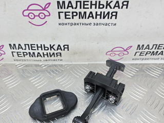 ограничитель открывания двери BMW 1 серия F20/F21 F20 2013, 3.0 л., N55 B30 A, бензин, АКПП, 300, u300 — alpinweiss iii, хетчбэк 5 дв., задний привод, правый руль, 7269888, 7446716, 51217269888, 51217446716