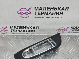 накладка двери внутренняя передняя правая Mercedes-Benz E-Класс W213/S213/C238/A238 2018, 2.0 л., M 274.920, бензин, АКПП, 149 polar white или polarweiss, седан, задний привод, правый руль, A2137208600