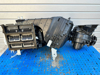 корпус отопителя (печки) Volkswagen Transporter T5 (2003 - 2009), 7H1819121, 7H1819005AR, 7H1819988, 7H1819668, 7H1819095, 7H1820095, 7L0819096, 52495346, 52495162, 52495160, 52495341, 52495156, 7H0815713, 7H0819937, 7H1819156, 52495211, 52495157, 7H1819184, 7H5819155
