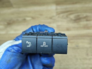 кнопка ASC / ESP Peugeot 3008 1 поколение 2010, 1.6 л., 9HR (DV6C), дизель, робот, внедорожник 5 дв., 96656490XT