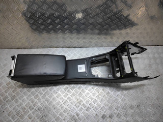 подлокотник Volkswagen Passat B6 2009, 2.0 л., TDi, CBAA, дизель, 6МКПП, серебристый, седан, передний привод, правый руль, 3C2863241, 3C0864207, 3C0863319