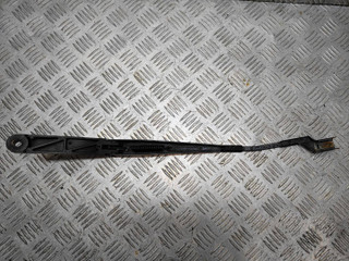 щеткодержатель (поводок стеклоочистителя, дворник) Volkswagen Passat B6 2009, 2.0 л., TDi, CBAA, дизель, 6МКПП, серебристый, седан, передний привод, правый руль, 3C2955410C