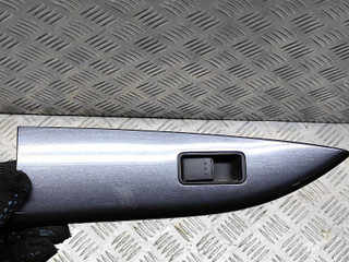 кнопка стеклоподъемника двери задней левой Mazda 6 GG 2002, универсал, GP9A685L6