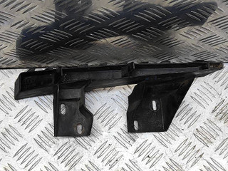 отбойник бампера переднего правой Audi Q7 4L 2006, 3.0 л., TDi, BUG, дизель, АКПП, бежево-серый, внедорожник 5 дв., полный привод, правый руль, 4L0807334