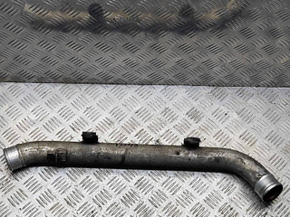 патрубок интеркулера Audi Q7 4L 2006, 3.0 л., TDi, BUG, дизель, АКПП, бежево-серый, внедорожник 5 дв., полный привод, правый руль, 7L6145795H