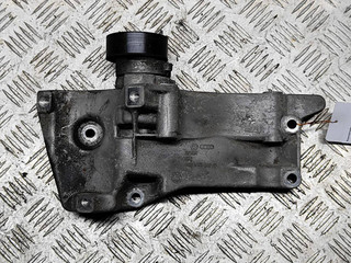 кронштейн генератора Volkswagen Polo 4 поколение 2002, 1.4 л., i, AHW, бензин, МКПП, 036145169G